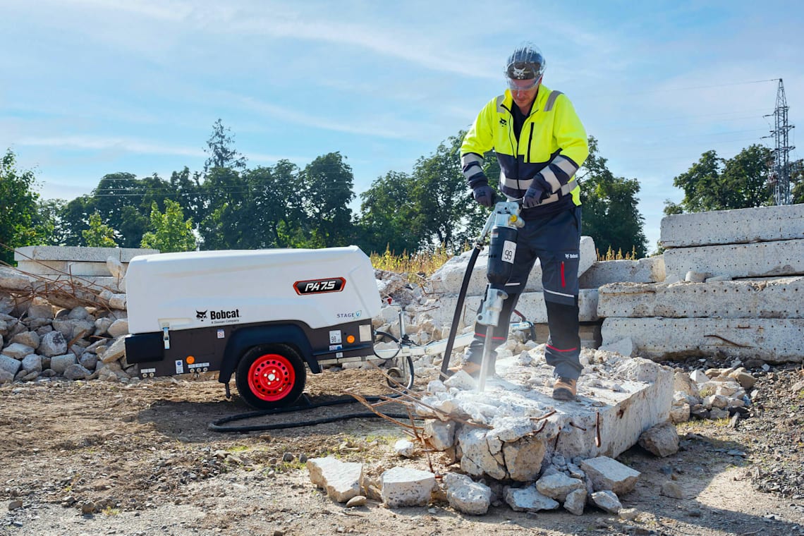 Bobcat PA7.4 – Ilustrační fotografie příslušné řady Bobcat. Výbava se liší podle provedení.